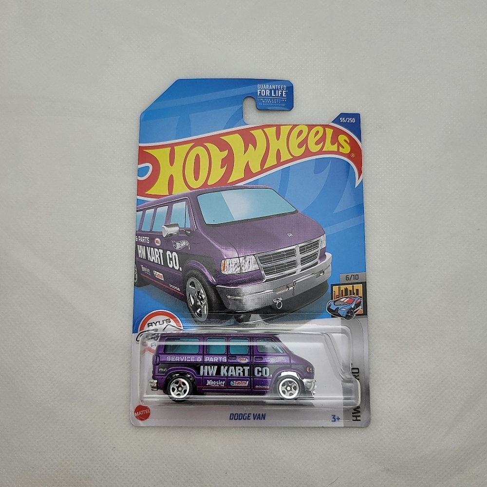 Hot Wheels Dodge Van HW METRO